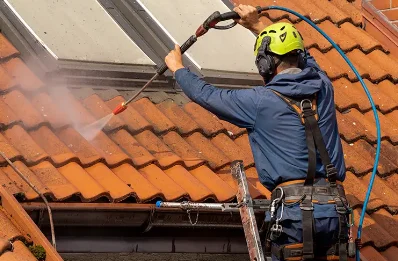 Démoussage et hydrofuge de toiture à Fallencourt